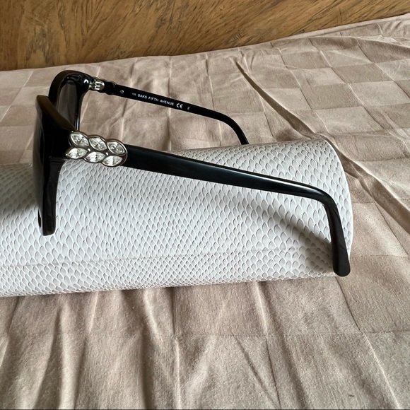 Saks fifth avenue 83/S 0807 sunglasses with stones encrusted in both sides - Picture 5 of 14